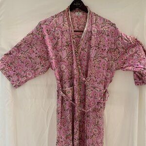 TYGER LOTUS Indian print pink/salmon robe w/ frog closures (XXL but runs small)